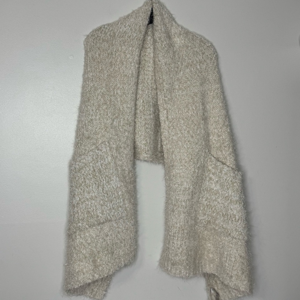 Barnes & Noble Cozy Cream Knit Shawl
